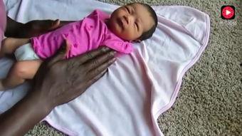 给女人按摩脚视频,跟随视频学习专业女性脚部按摩技巧